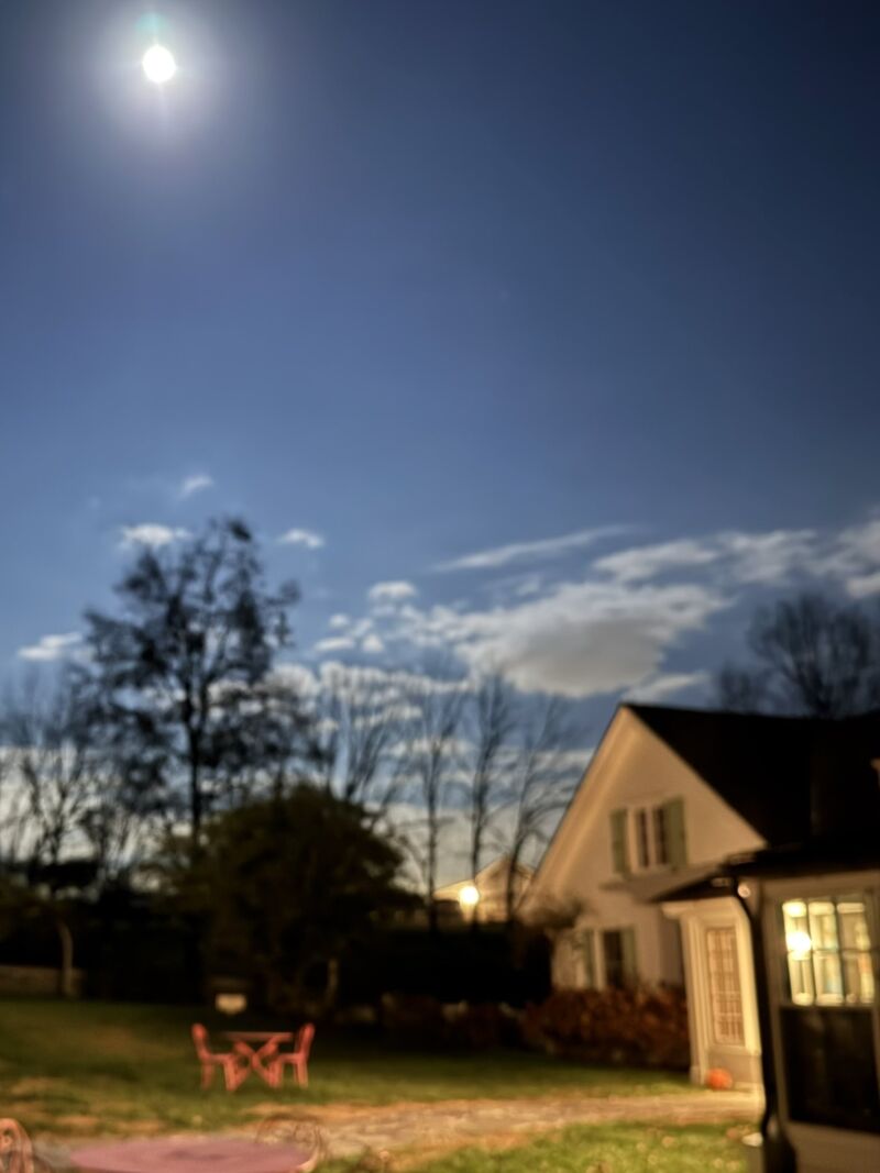 Image for the Tweet beginning: Goodnight, moon. 