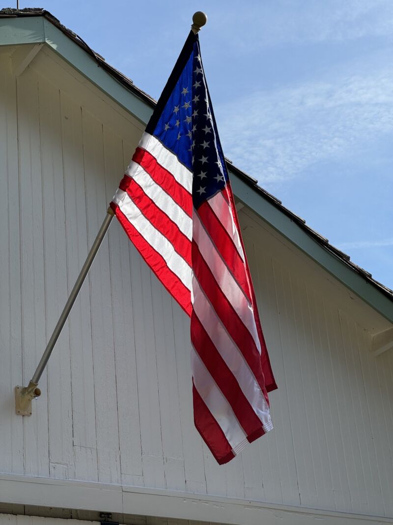 Image for the Tweet beginning: Happy Veterans Day to all